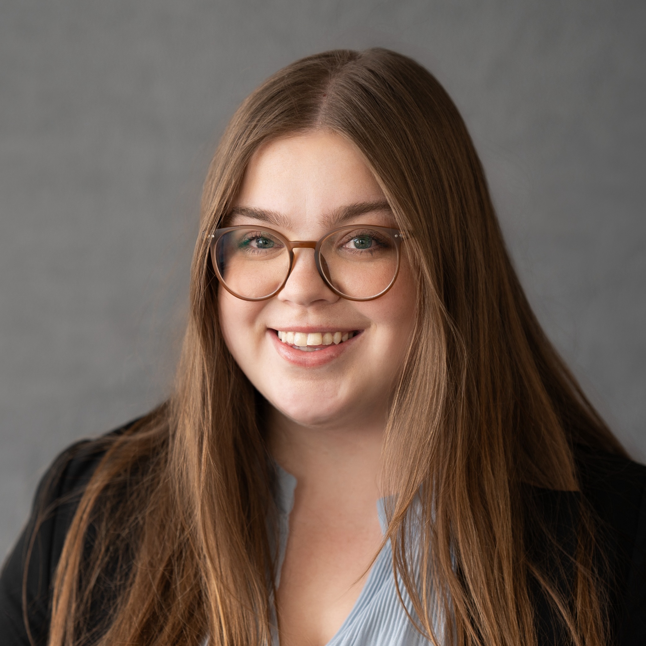 Victoria Tracy's headshot.